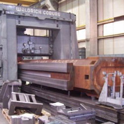 Gantry-milling of large castings and welding parts on “Waldrich Coburg” with 8m table