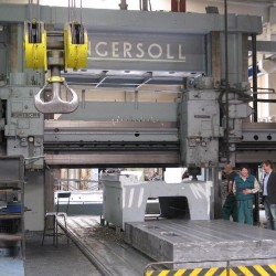 Gantry-Milling of complete machines up to 5m width and 14m length on “Ingersoll”, up to 300 tons table-load